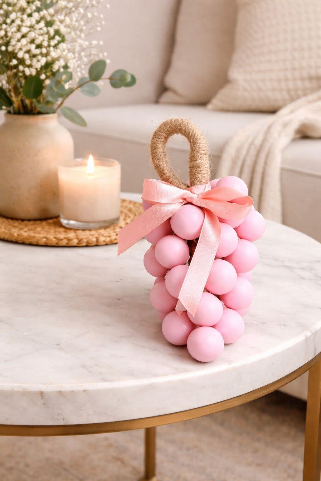 Jabón decorativo y de uso personal con forma de racimo de uvas